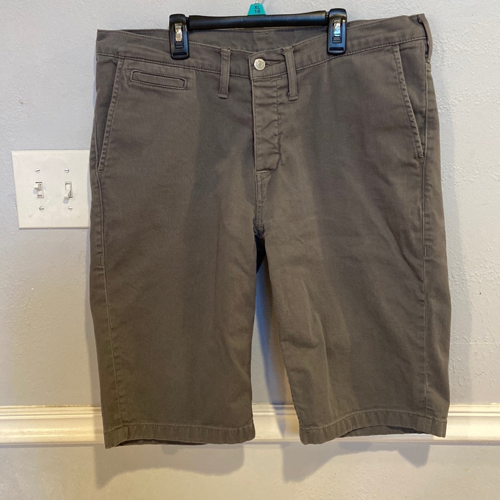 Mens Levi’s shorts size 36 W